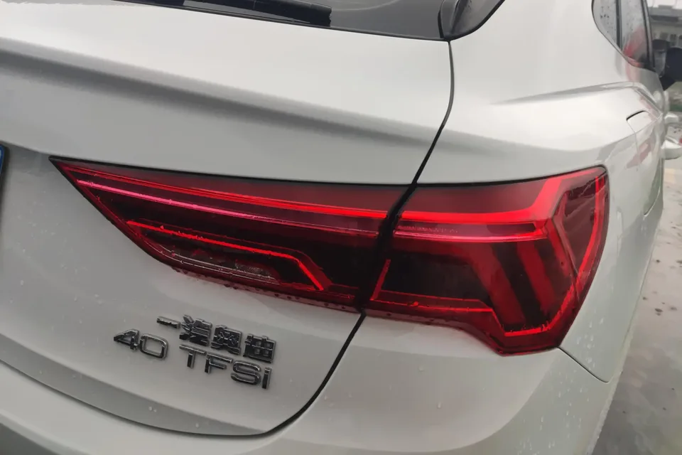 Audi Q3 SPORTBACK Audi Q3 Sportback 2022 40 TFSI Fashion Edition 2022 — миниатюра 4