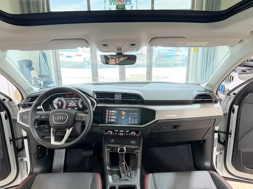 Audi Q3 Audi Q3 2022 35 TFSI Fashionable and Elegant 2022 — миниатюра 5