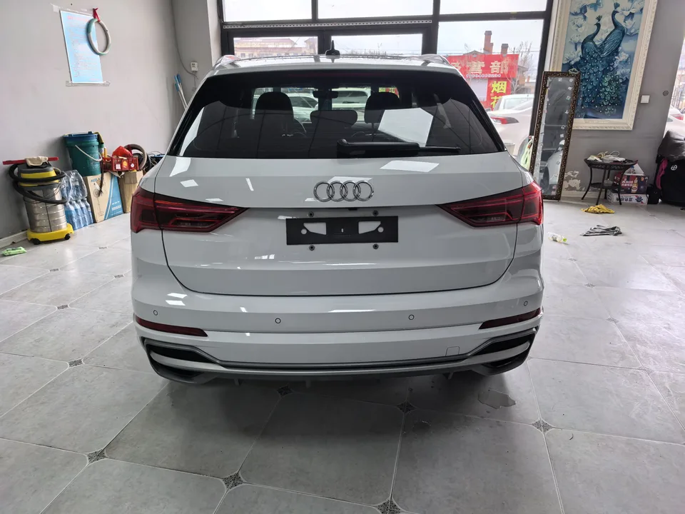 Audi Q3 Audi Q3 2022 35 TFSI Fashionable and Dynamic 2023 — миниатюра 2