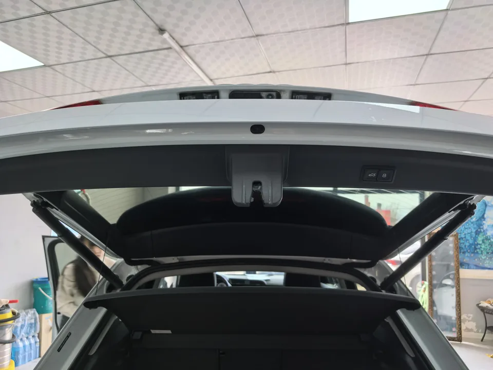 Audi Q3 Audi Q3 2022 35 TFSI Fashionable and Dynamic 2023 — миниатюра 3