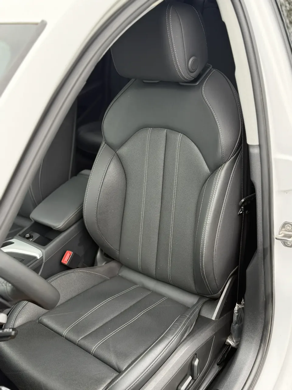 Audi a4 l Audi A4L 2022 40 TFSI luxury and dynamic model 2022 — миниатюра 5