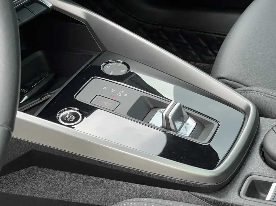 Audi A3 A3L Limousine 35 TFSI aggressive and sporty 2022 — миниатюра 3