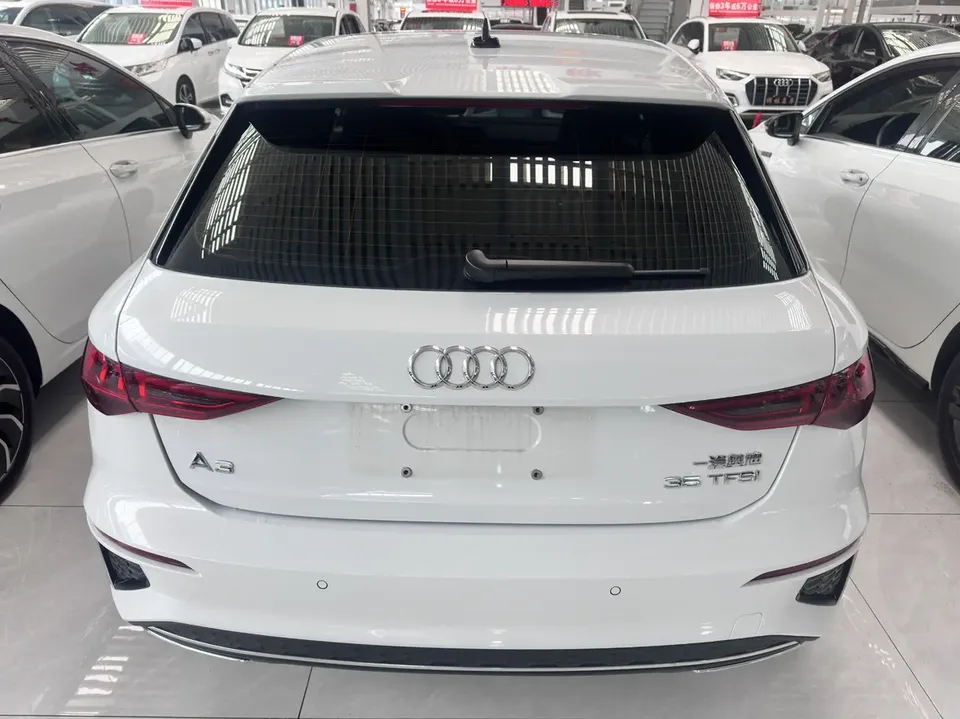 Audi A3 Audi A3 2024 Sportback 35 TFSI stylish and sporty 2024 — миниатюра 2