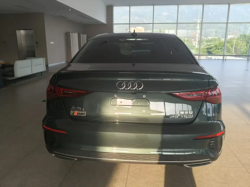 Audi A3 A3L Limousine 35 TFSI Fashion Sports 2023 — миниатюра 2