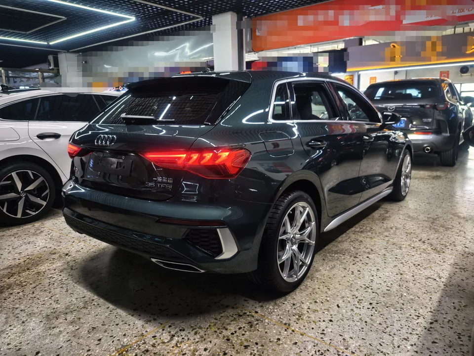 Audi A3 Sportback 35 TFSI stylish and sporty 2022 — миниатюра 2