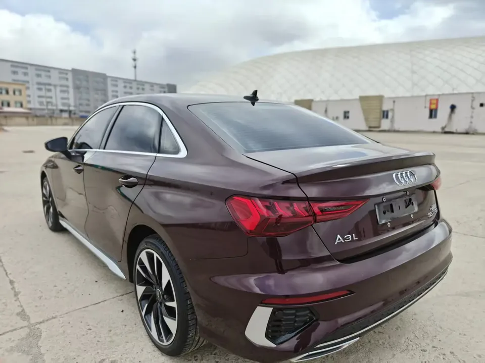 Audi A3 A3L Limousine 35 TFSI Fashion Sports 2023 — миниатюра 2
