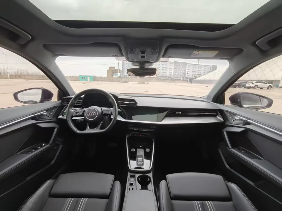 Audi A3 A3L Limousine 35 TFSI Fashion Sports 2023 — миниатюра 4