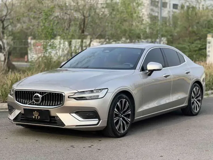 Volvo S60 2023