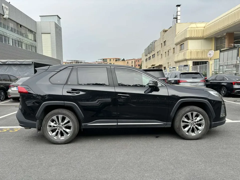 Toyota Willanda 2.0L two-wheel drive urban version 2024 — миниатюра 2