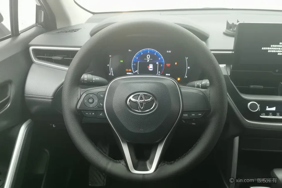 Toyota Frontlander 2.0L CVT Elite Edition 2023 — миниатюра 2