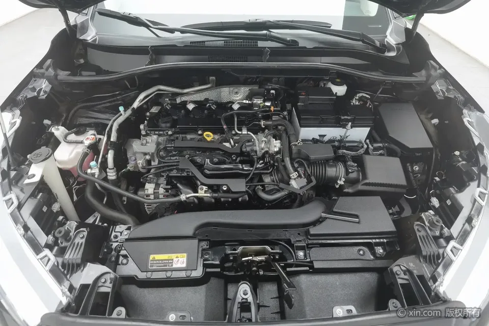 Toyota Frontlander 2.0L CVT Elite Edition 2023 — миниатюра 3