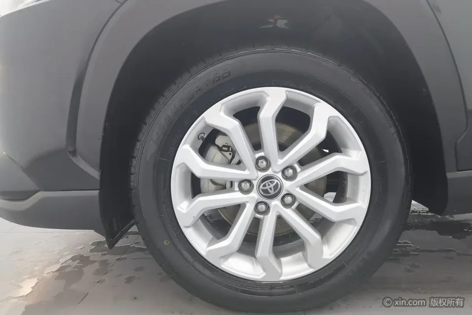 Toyota Frontlander 2.0L CVT Elite Edition 2023 — фото 1, купить с доставкой в Москву
