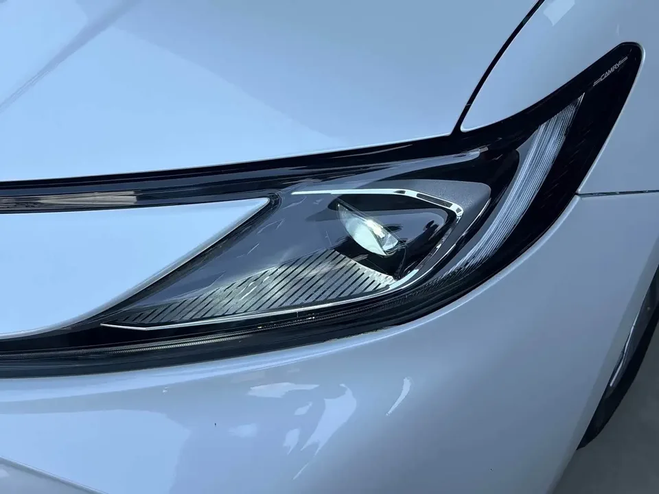 Toyota Camry 2.0GVP Deluxe Edition 2024 — миниатюра 4