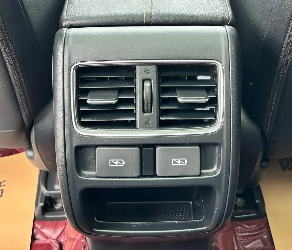 Honda Accord 2022 Accord Hybrid 2.0L Phantom Night Smart Edition 2023 — миниатюра 3