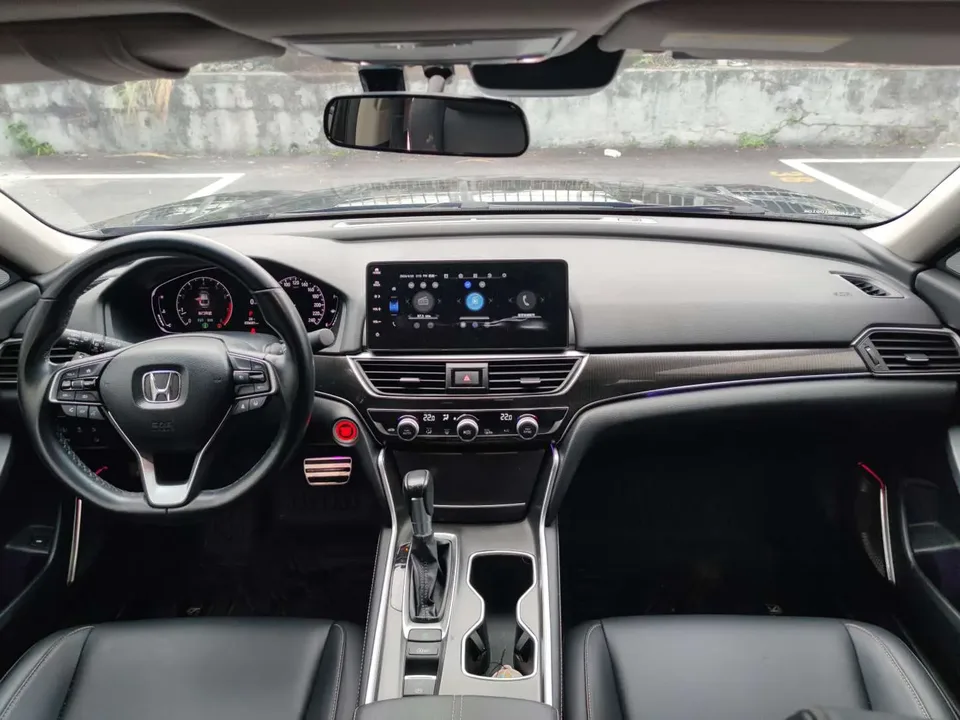 Honda Accord 2022 Accord 260TURBO Fantasy Night Premium Edition 2023 — миниатюра 3