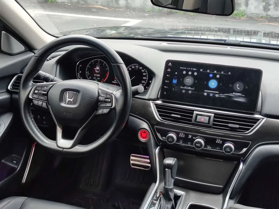Honda Accord 2022 Accord 260TURBO Fantasy Night Premium Edition 2023 — миниатюра 4