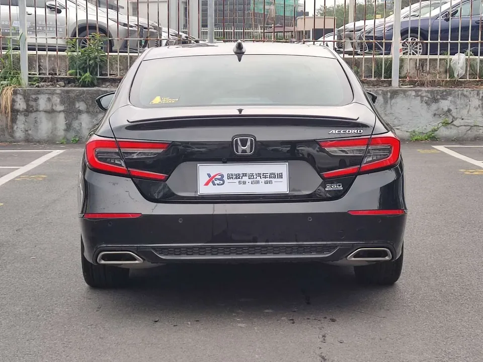 Honda Accord 2022 Accord 260TURBO Fantasy Night Premium Edition 2023 — миниатюра 5