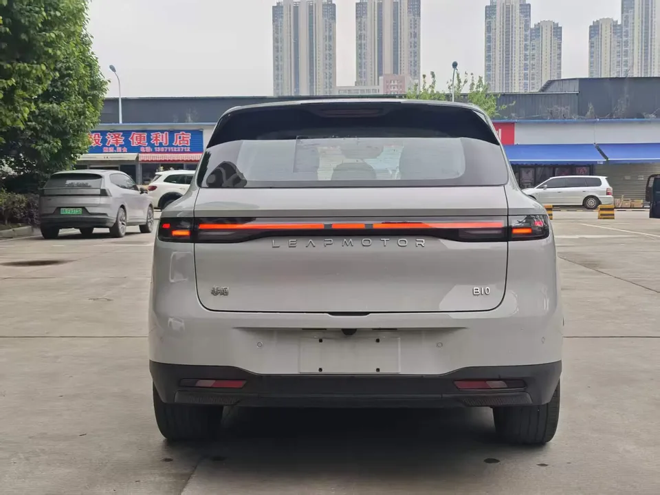 Leapmotor B10 510 Enjoy Edition 2025 — миниатюра 5