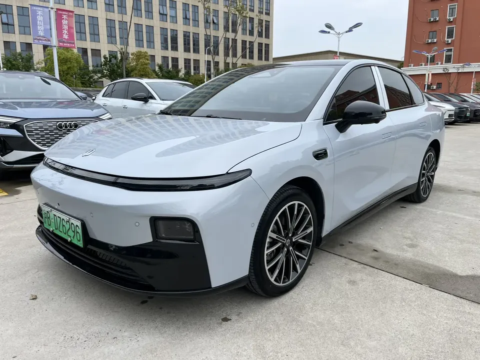 Leapmotor Leap running B01 2025