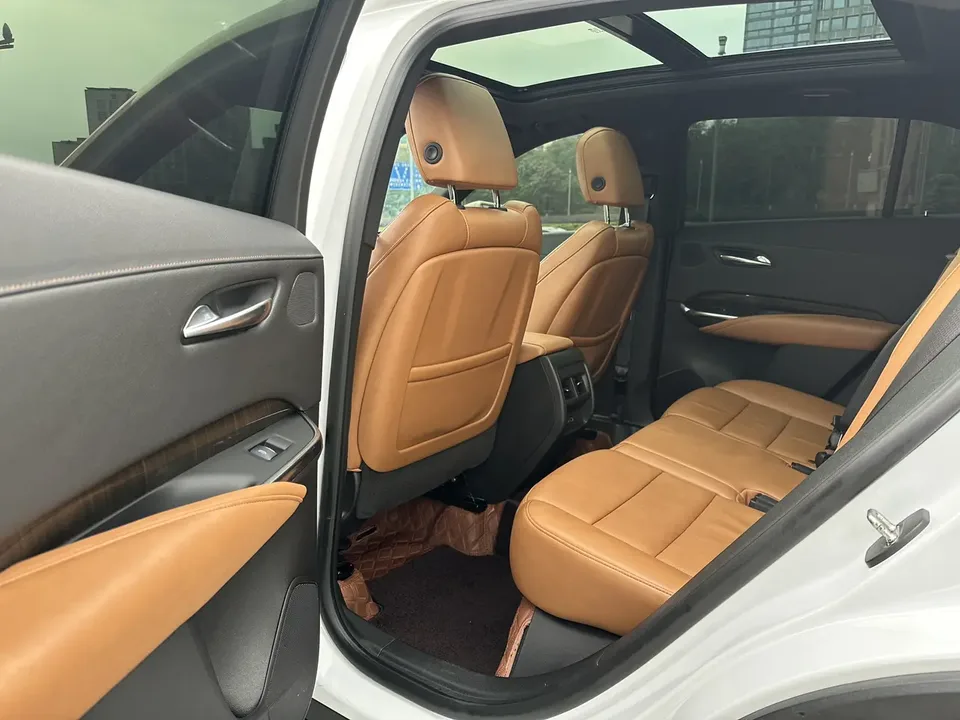 Cadillac XT4 Cadillac XT4 2022 28T two-wheel drive premium model 2023 — миниатюра 3