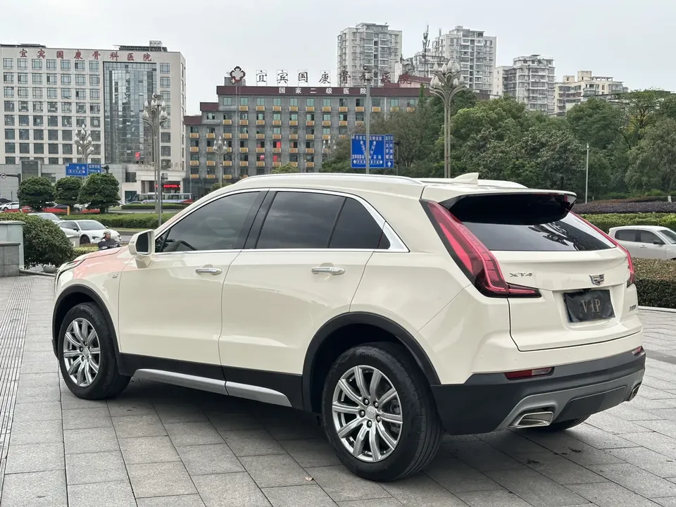 Cadillac XT4 Cadillac XT4 2022 28T two-wheel drive premium model 2023 — миниатюра 4