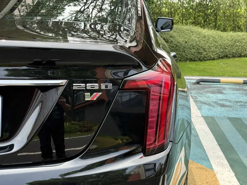 Cadillac CT5 28T Luxury Standard Edition 2022 — миниатюра 3