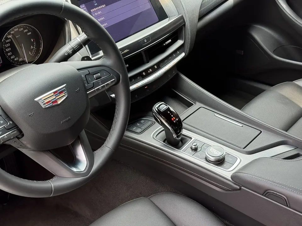 Cadillac CT5 28T Luxury Standard Edition 2022 — миниатюра 4
