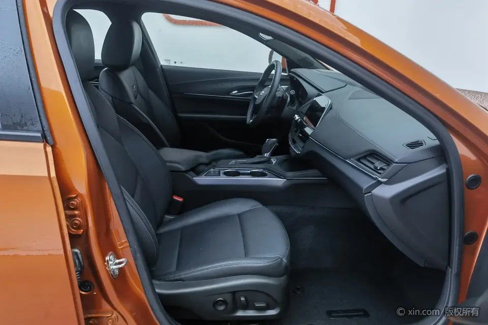 Cadillac CT4 Cadillac CT4 2023 25T Luxury Edition 2024 — миниатюра 3