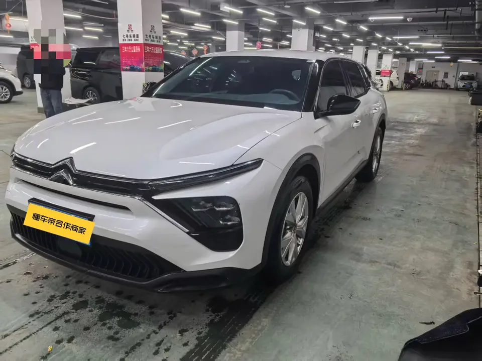 Citroen Versailles C5 X 2024