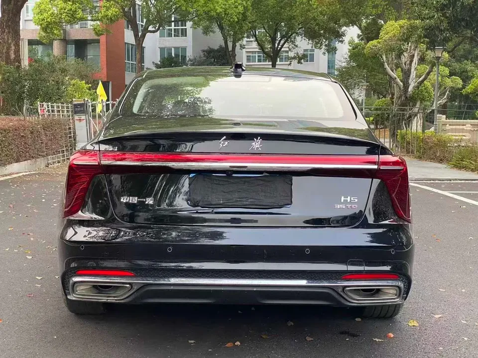 Hongqi H5 Hongqi H5 2023 1.5T DCT Zhilian Qiyun Edition 2023 — миниатюра 2