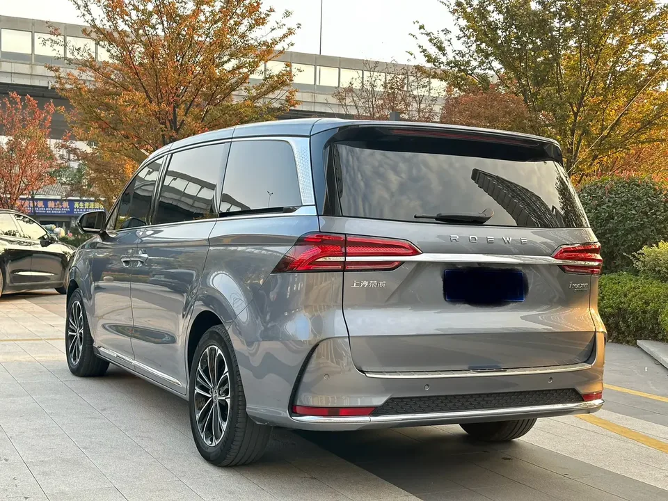 Roewe iMAX8 Roewe iMAX8 2022 400TGI Honor Edition 2023 — миниатюра 2