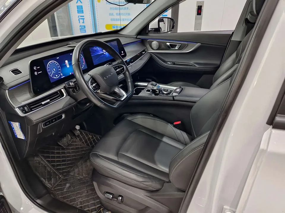 Chery Tiggo 8 Pro 290T 2WD Sky Edition 7 Seaters 2023 — миниатюра 5