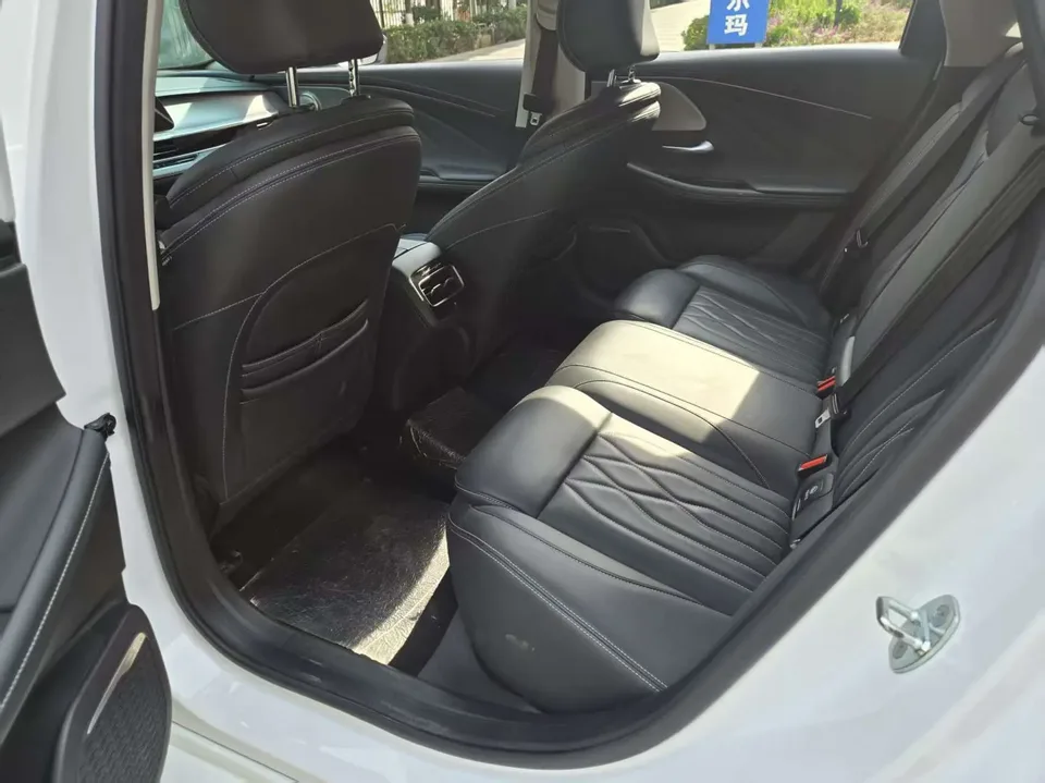 Chery Arrizo 8 1.6TGDI DCT Intelligent 2024 — миниатюра 3