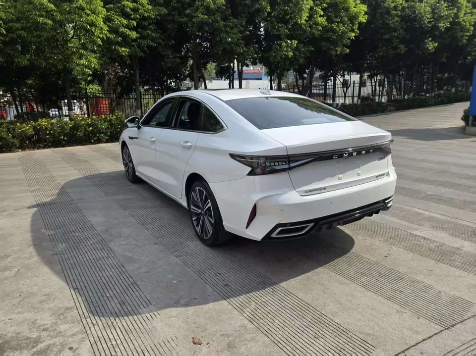 Chery Arrizo 8 1.6TGDI DCT Intelligent 2024 — миниатюра 4