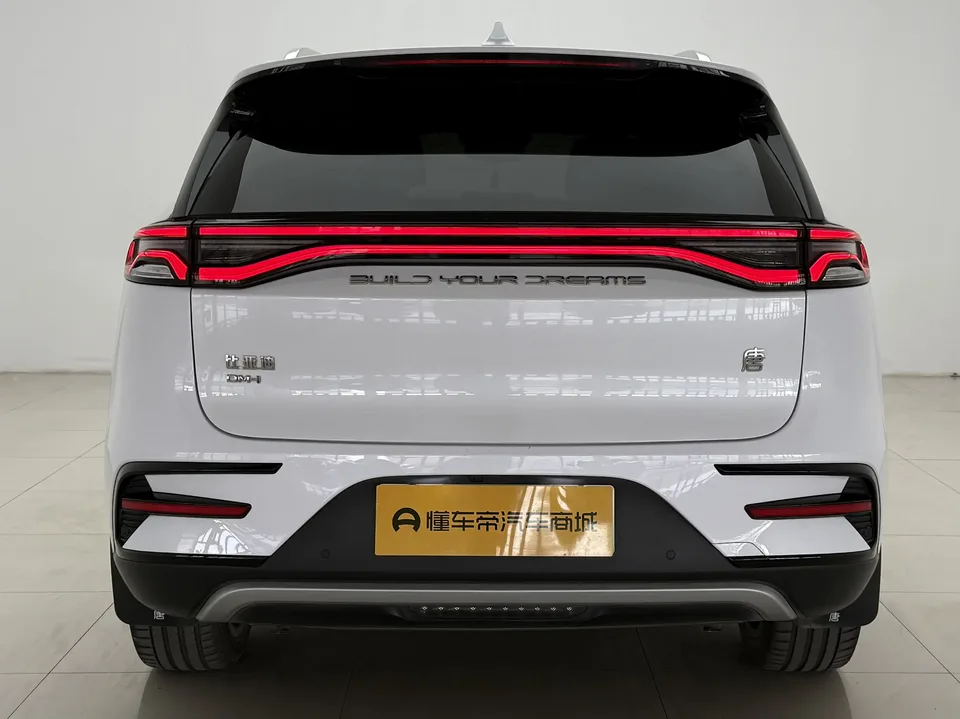BYD Tang DM DM-i 1.5T 112KM Premium Edition 2023 — миниатюра 2