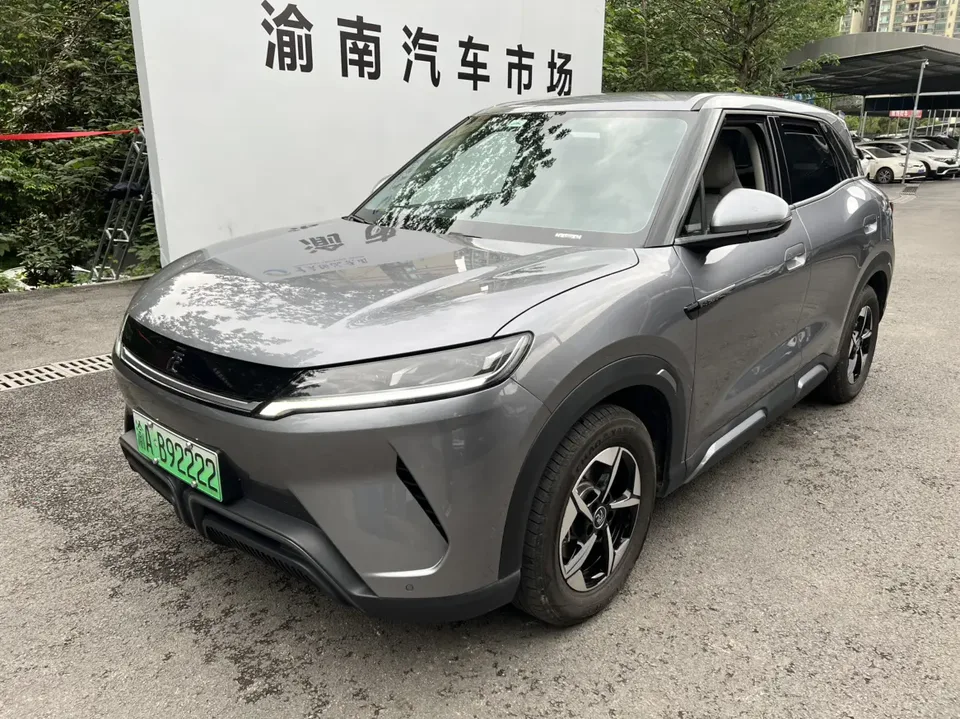 BYD Yuan Up 401KM Leading Model 2024 — фото 1, купить с доставкой в Москву