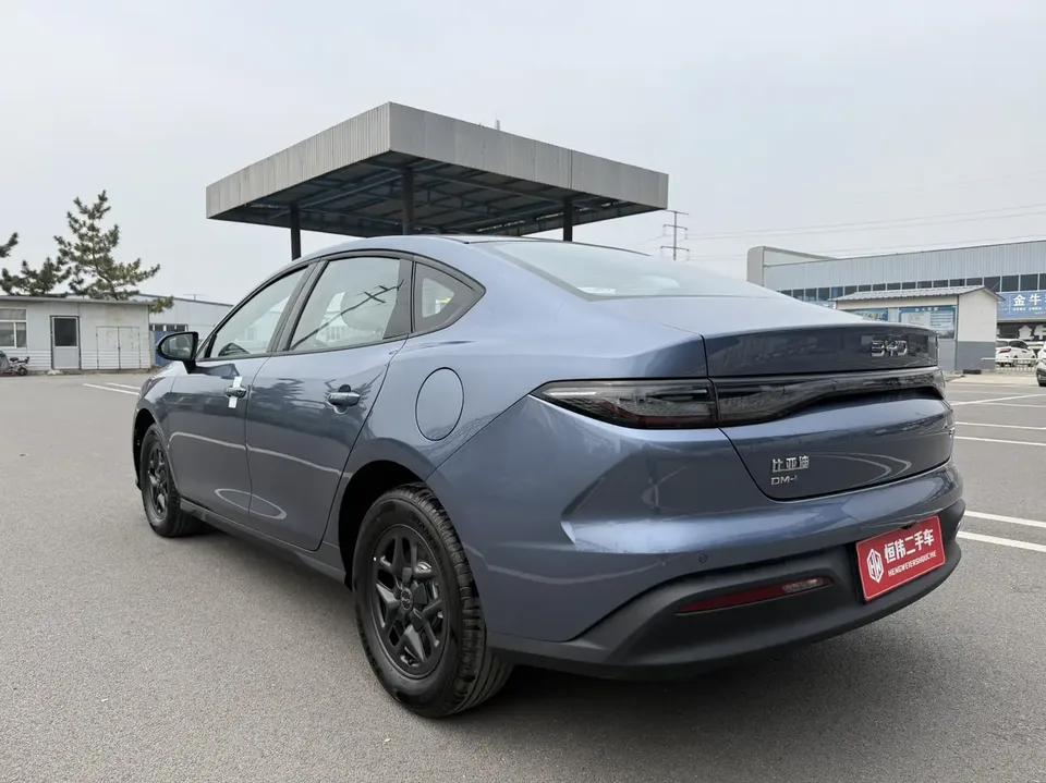 BYD Seal 05DM Seal 05DM 2026 DM-i 128KM Luxury Edition 2026 — миниатюра 2