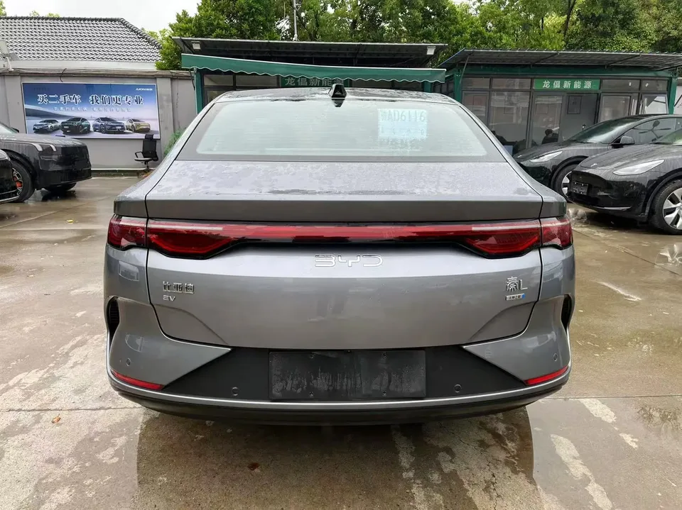 BYD Qin L EV 545km Surpassing Edition 2025 — миниатюра 2