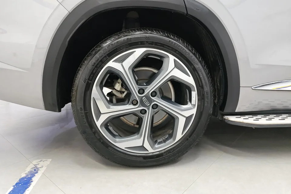 Geely Monjaro 2.0TD DCT EVO 2WD Premium Edition 2023 — миниатюра 3