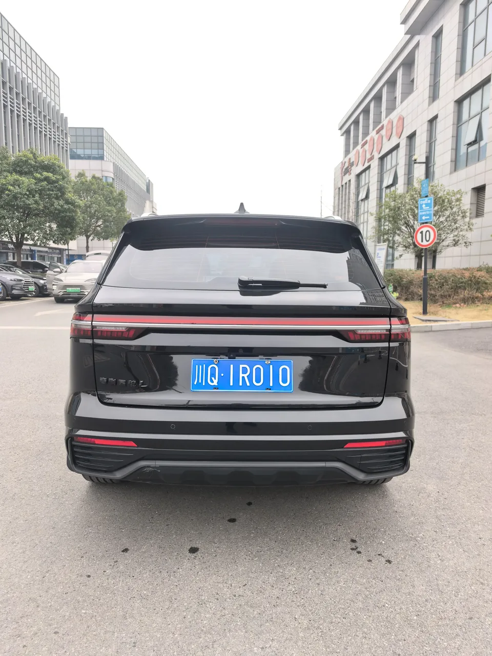 Geely Monjaro 2.0TD DCT EVO 2WD Changfeng Edition 2025 — миниатюра 2