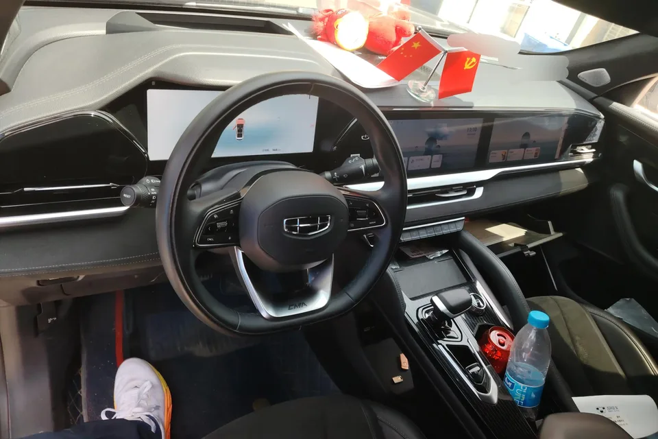 Geely Monjaro Xingyue L 2024 2.0TD High Power Automatic 2WD Skyline Edition 2024 — миниатюра 3