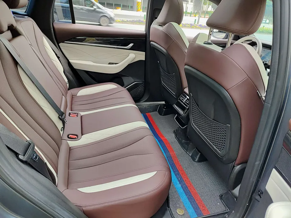 Geely Monjaro Xingyue L 2024 2.0TD High Power Automatic 2WD Yunqi Edition 2024 — миниатюра 3