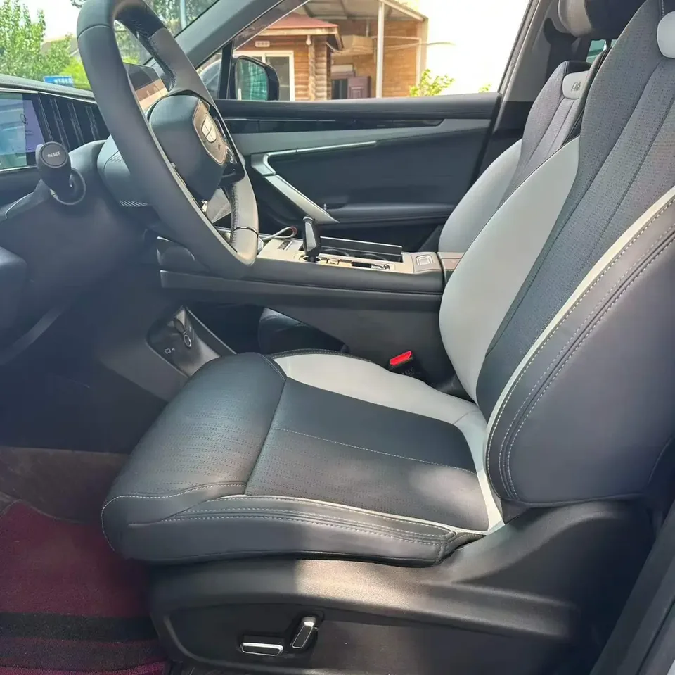 Geely Atlas L 1.5TD DCT Premium Edition 2025 — миниатюра 5