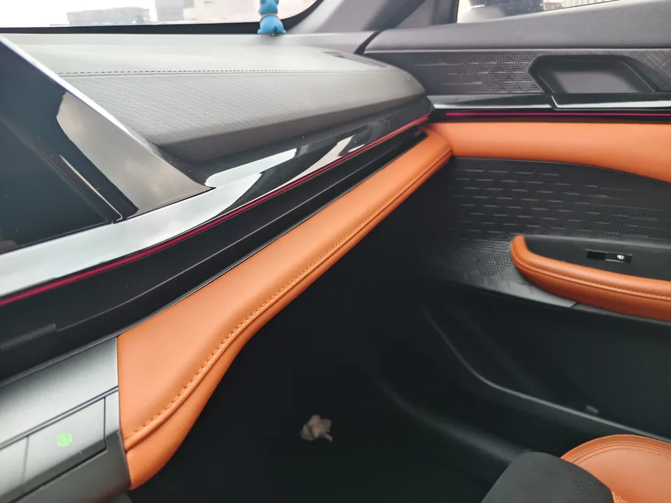 Changan UNI-V 1.5T Sports Edition 2023 — миниатюра 4