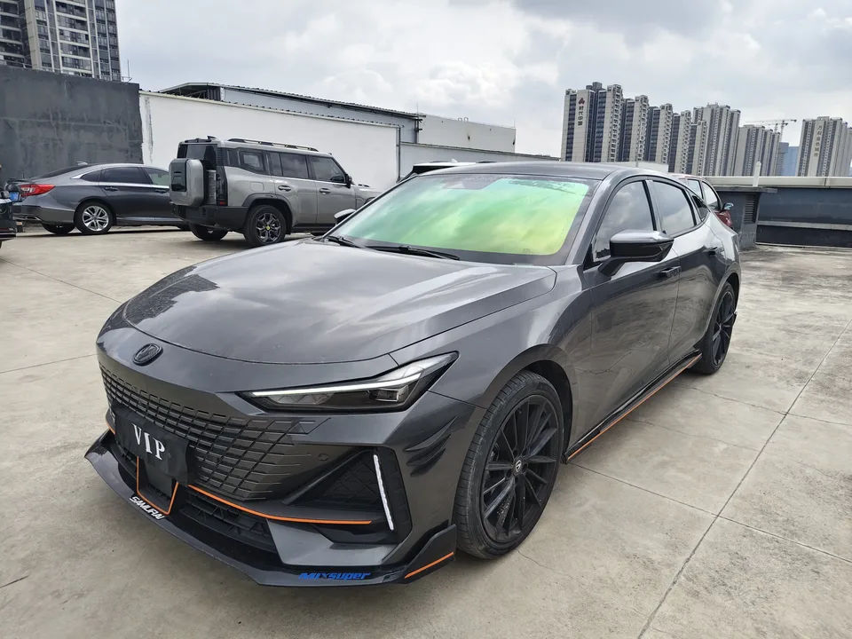 Changan UNI-V 1.5T Sports Edition 2023 — фото 1, купить с доставкой в Москву