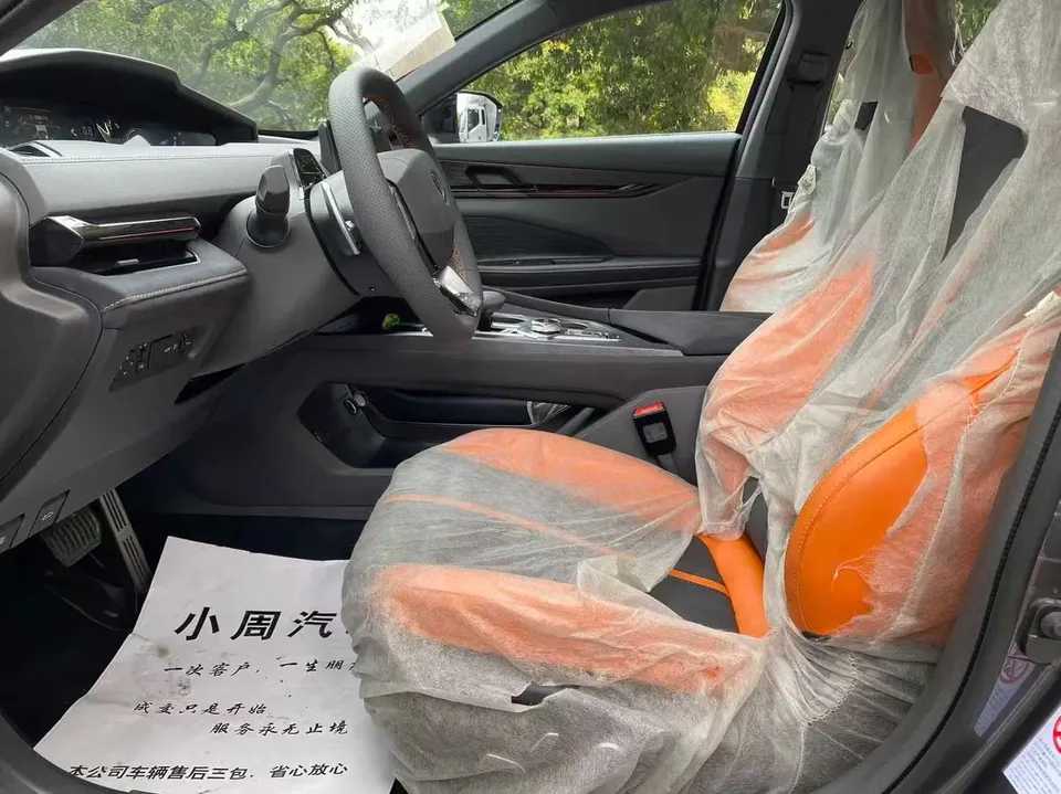 Changan UNI-V 1.5T Premium Sports Edition 2026 — миниатюра 5