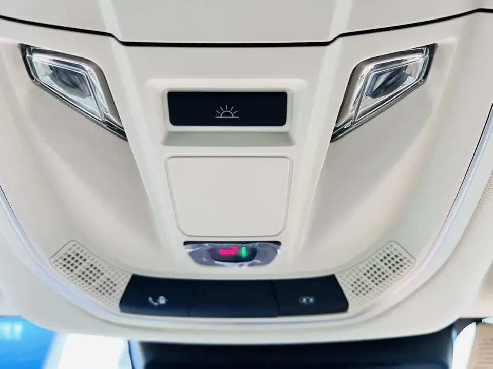 ORA Euler good cat Morandi Edition 400km Standard Range Luxury Lithium Iron Phosphate 2023 — миниатюра 3