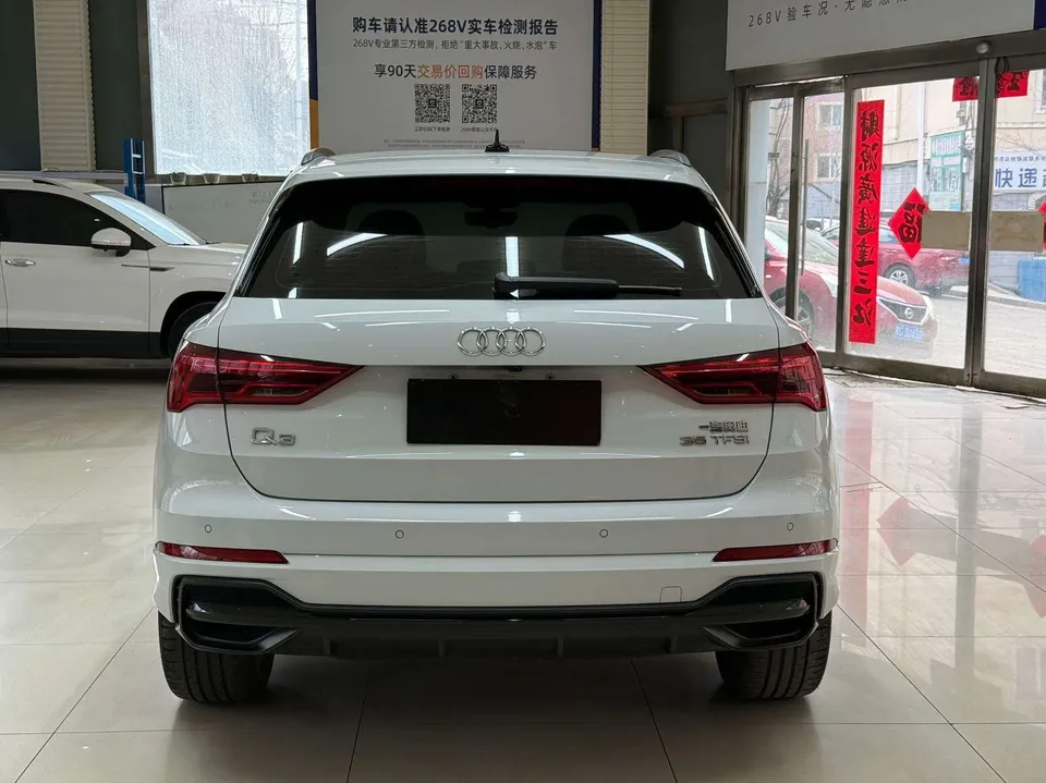 Audi Q3 Audi Q3 2023 35 TFSI Fashionable and Dynamic 2023 — миниатюра 2