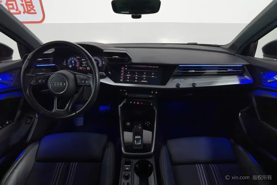 Audi A3 Sportback 35 TFSI stylish and sporty 2023 — миниатюра 3