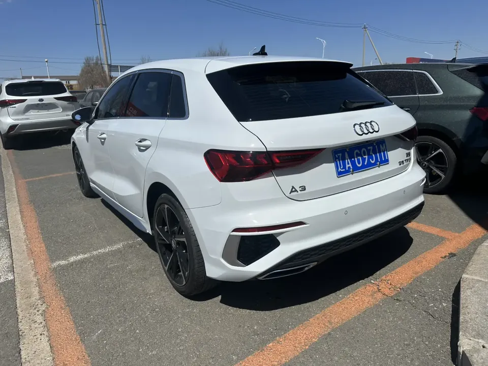 Audi A3 A3 2022 Sportback 35 TFSI stylish and sporty 2022 — thumbnail 4